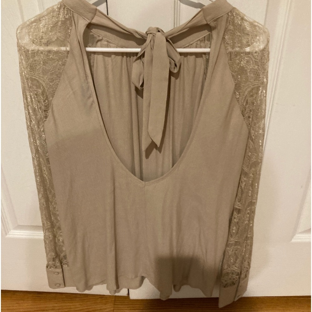 Fancy blouse - Picture 3 of 3